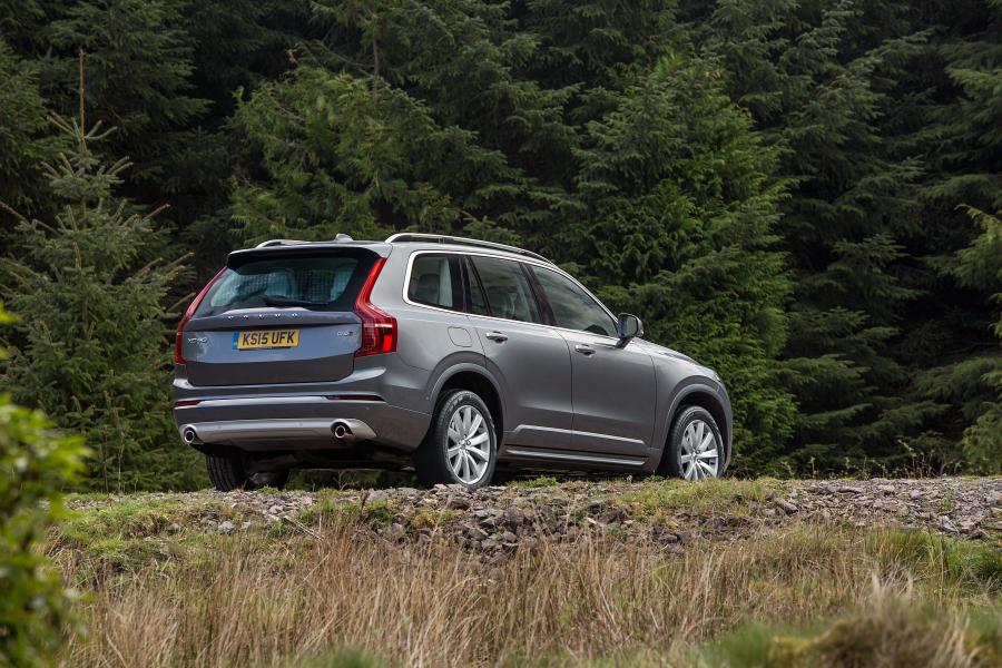  Volvo XC90 D5 Momentum 2015 года  (UK) (фото 28 из 30)